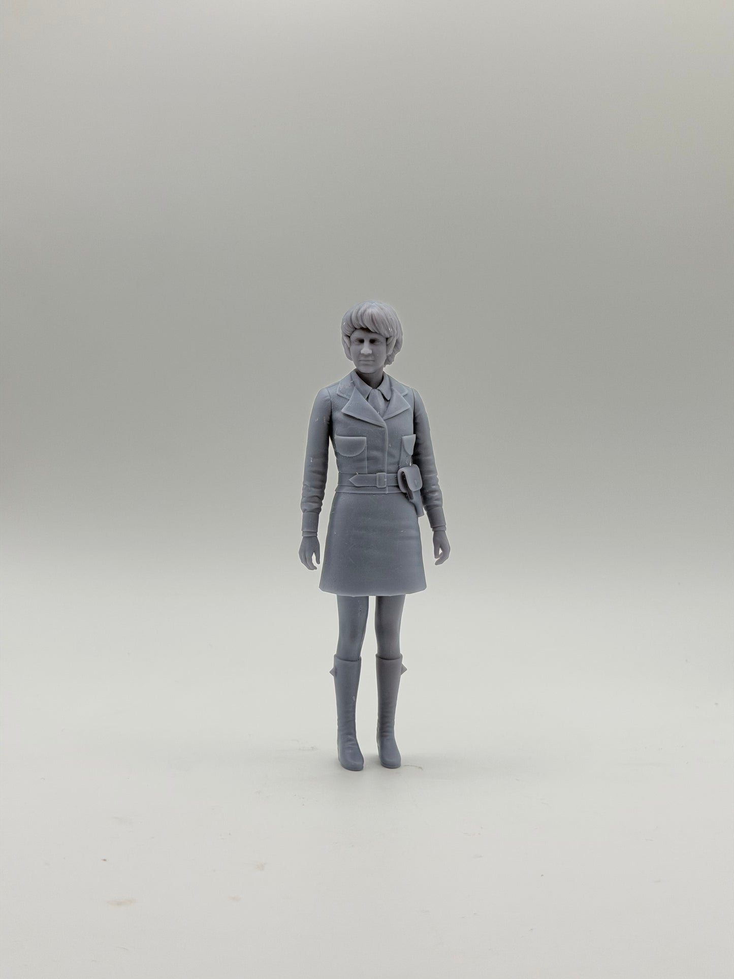 Liz Shaw - Section Leader Figure Kit (Inferno)