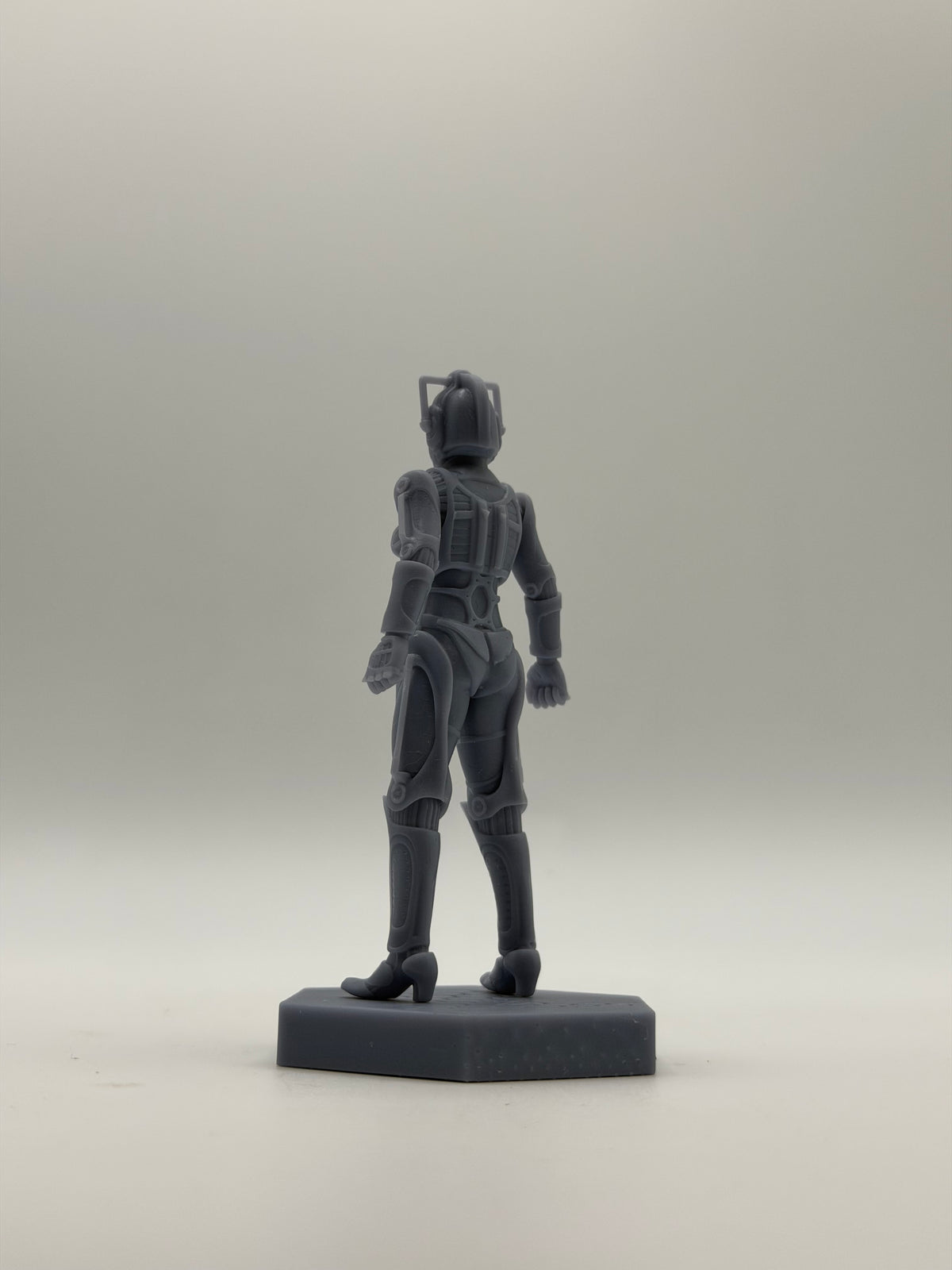 Cyber Woman (1:21)