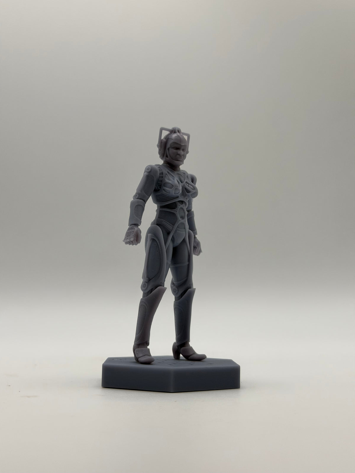 Cyber Woman (1:21)