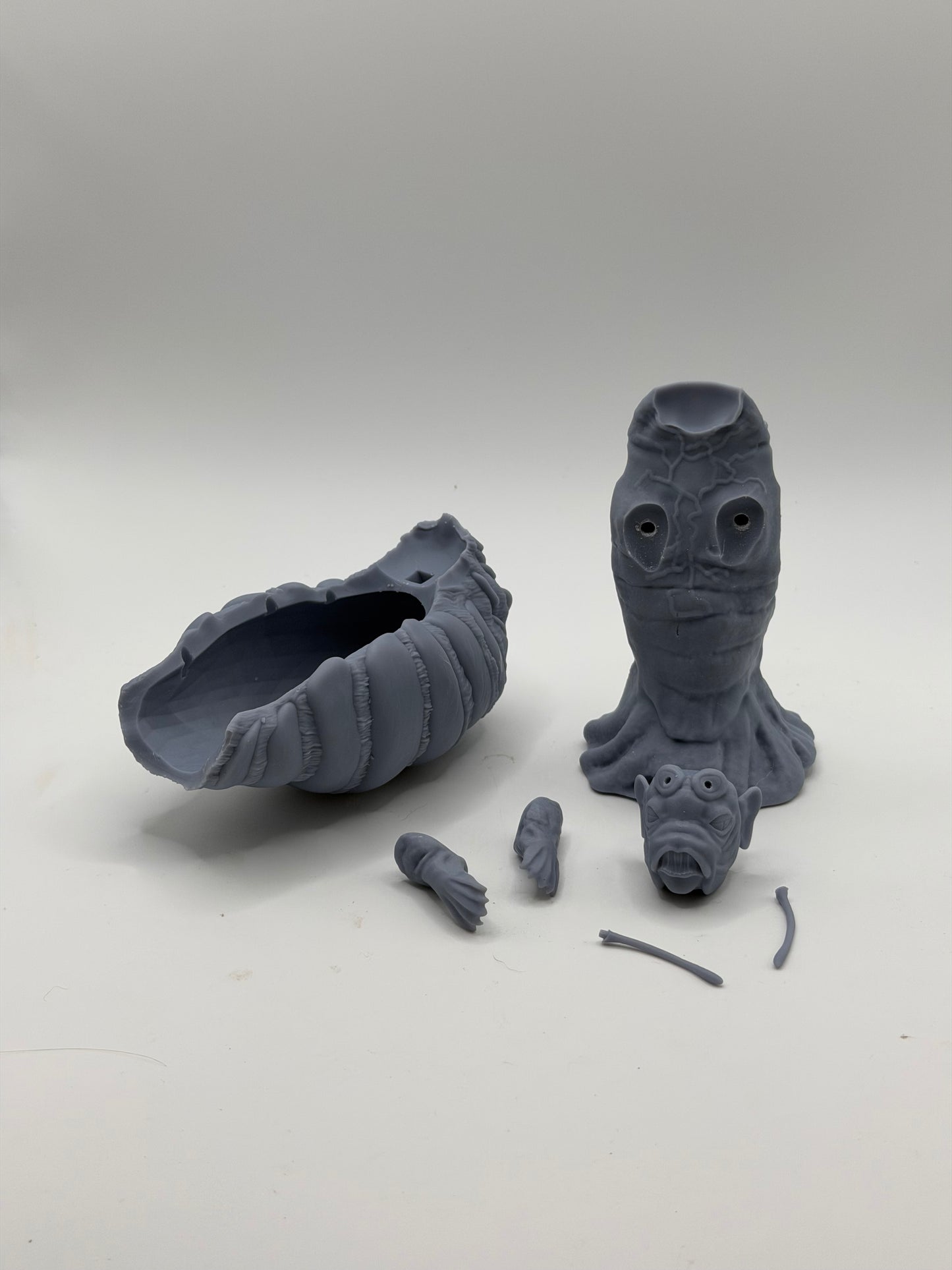 Tractator Figure Kit