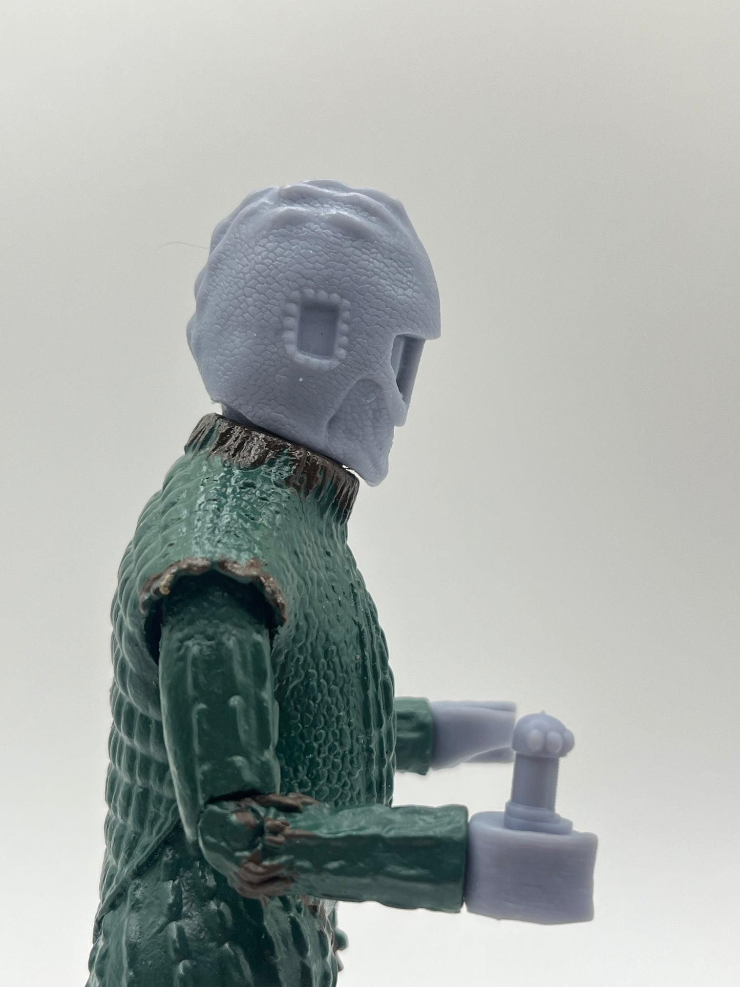 Ice Warrior: (The Monster of Peladon) [set 1]